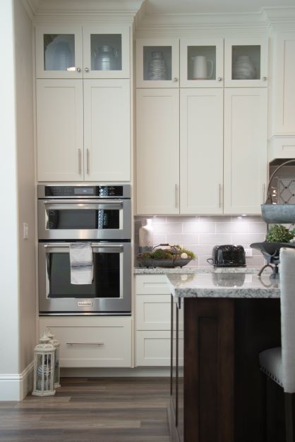 How to create a classic white kitchen