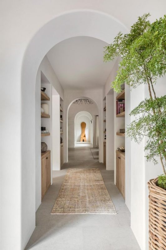 The Mediterranean Trend for arches